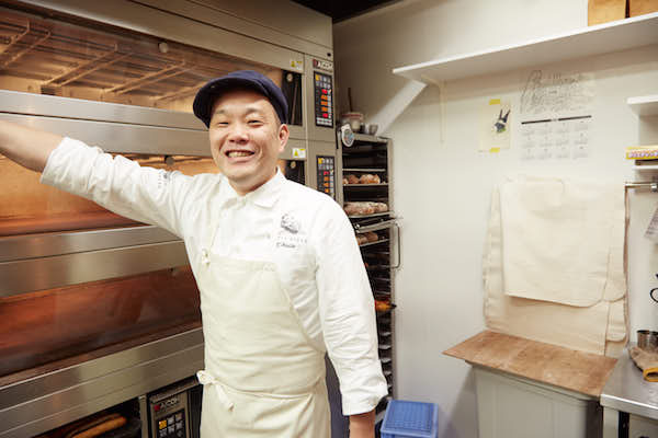 フレキシブルなプロの技で、街に溶け込むパンを焼く。割田健一さん｜BEAVER BREAD