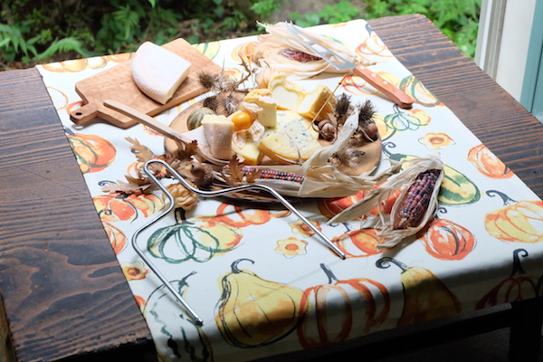 写真も撮りたくなる！しっとりナチュラルな、チーズ＆ハロウィン | 盛り付けデザインの世界