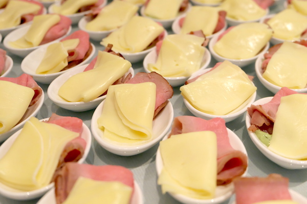 チーズ初心者にも通（ツウ）にも、好まれる。「ブリチーズ」が人気のワケとは？