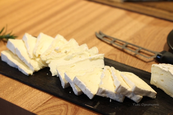 brie_cheese_cut