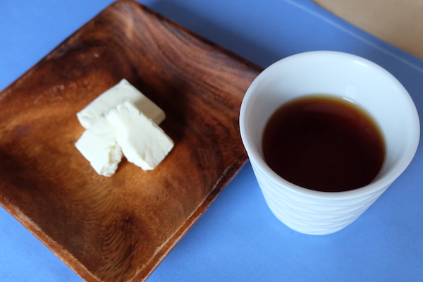 cream cheese and tea