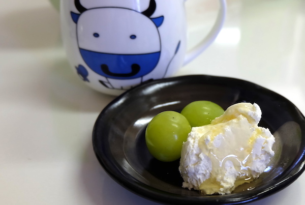 酪農家、あるいはチーズ工房の主。草鞋を履き替えて今日も行く《知久牧場 後編》