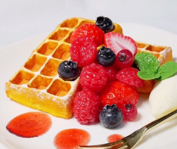 fakesweets_berrywaffle