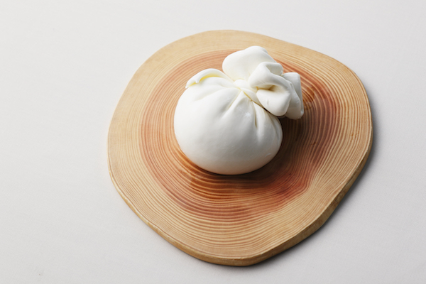 milky cheese amaou_03_burrata