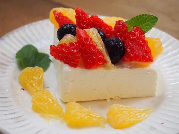 フルーツをのせるだけでチーズケーキ風に｜母の日に作りたい！タイプ別3つのレシピ Vol.2