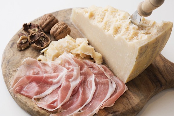 「食の循環」とともにある美味しさ。パルマのチーズ＆ハムを楽しもう。