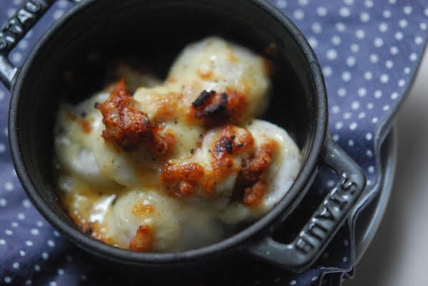 チーズがとろけて味噌も香ばしい。ホクホクな里芋料理 | 簡単チーズレシピ