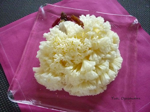 《ハイジの国のチーズたち》花びらのようなチーズが、修道士の頭から！？「テット・ド・モワン」